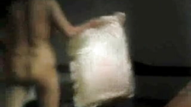 मोज़ा इंग्लिश मूवी सेक्सी पिक्चर में रूसी श्यामला एक डिक पर कूदते हुए