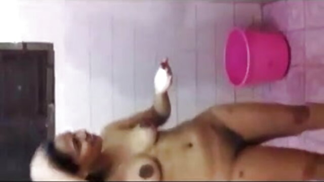 एक इंग्लिश सेक्सी मूवी वीडियो में लड़के के साथ ट्रांसफर