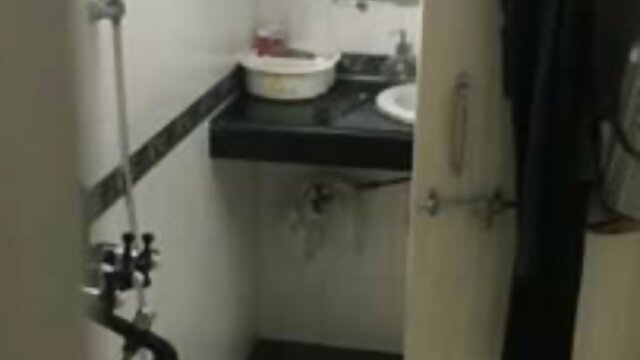 एक दोस्त की प्रेमिका को उसकी आंखों के सामने गड़बड़ कर दिया इंग्लिश सेक्स मूवी फुल